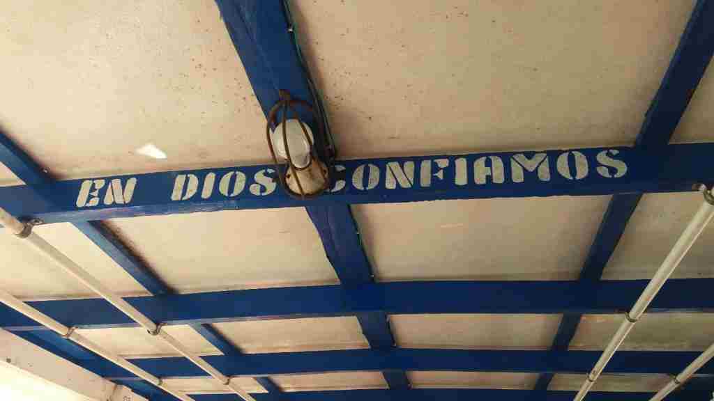 ... und einer passt auf.